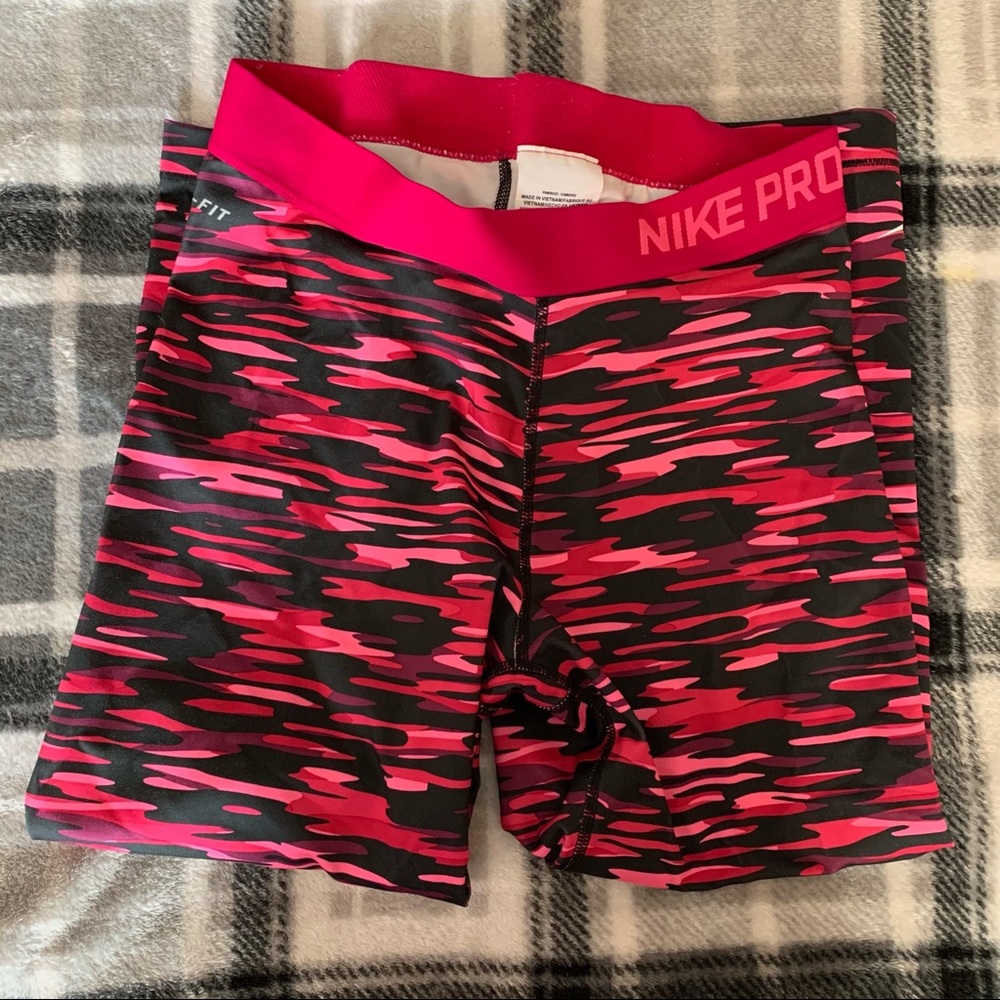 Nike pro Capris